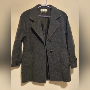 Black/Gray Pavillion petite wool coat. Two on-seam pockets. Single breasted.